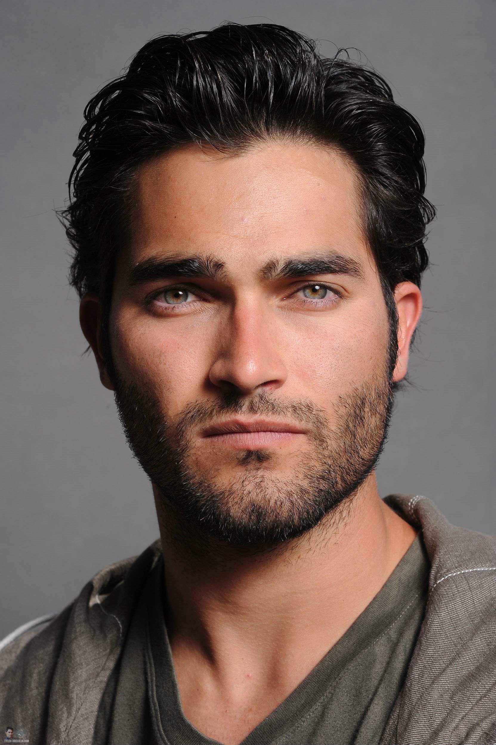 tyler hoechlin tyler hoechlin 24394187 1663 2500